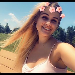 Meet your Posher, Lois